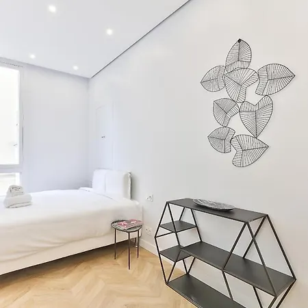 126 - Urban Amazing 3br Montorgueil *