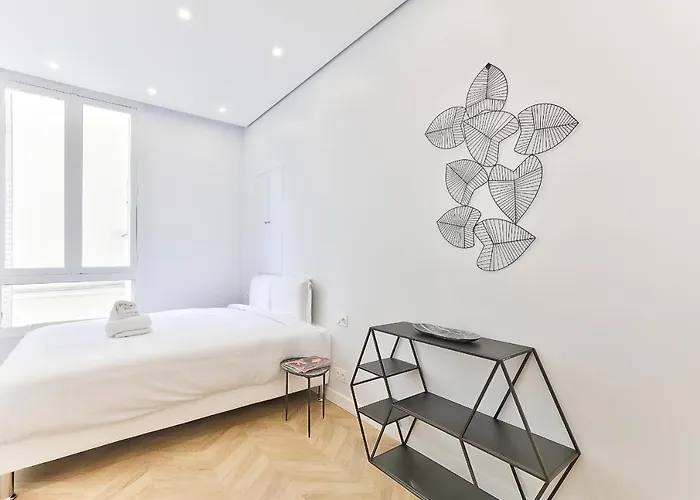 126 - Urban Amazing 3br Montorgueil *